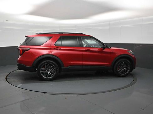 New 2026 Ford Explorer ST-Line w/ ST-Line Street Pack image 9