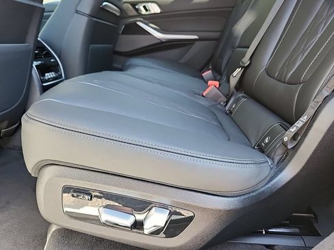 Certified 2025 BMW X7 M60i AWD/4WD image 16