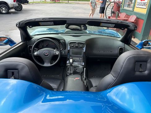 Used 2009 Chevrolet Corvette Convertible w/ Preferred Equipment Group RWD image 27