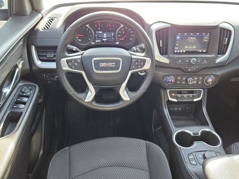 Used 2024 GMC Terrain SLE w/ Driver Convenience Package image 5