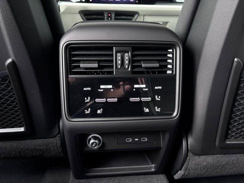 New 2026 Porsche Cayenne image 24