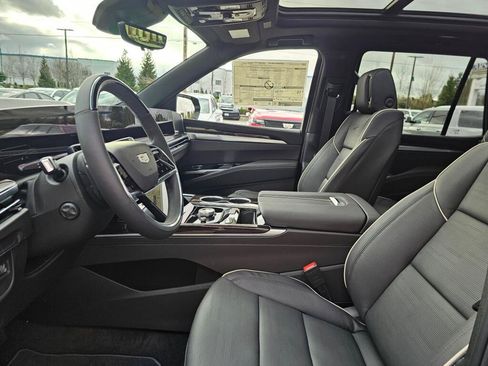 New 2026 Cadillac Escalade Luxury AWD/4WD image 28