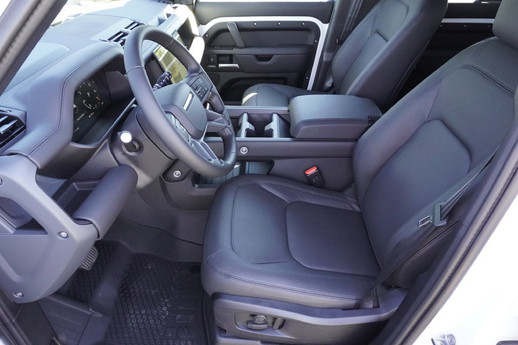 New 2026 Land Rover Defender 110 X-Dynamic SE AWD/4WD image 19