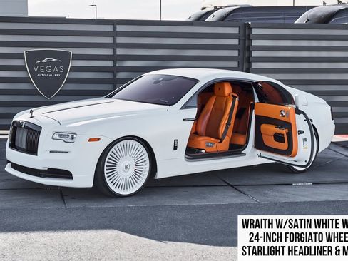 Used 2019 Rolls-Royce Wraith image 1