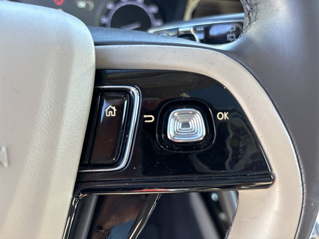 Used 2020 Lincoln Corsair Reserve w/ Appearance Package FWD image 22
