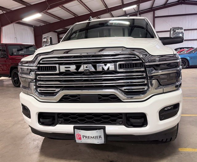 Used 2026 RAM 2500 Laramie AWD/4WD image 9