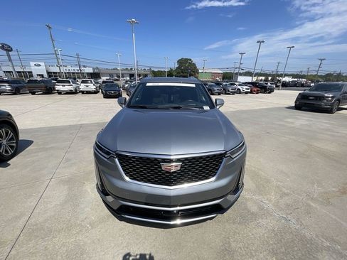 Certified 2024 Cadillac XT6 Premium Luxury w/ Technology Package AWD/4WD image 3