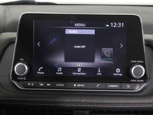 Certified 2024 Nissan Rogue SV FWD image 9