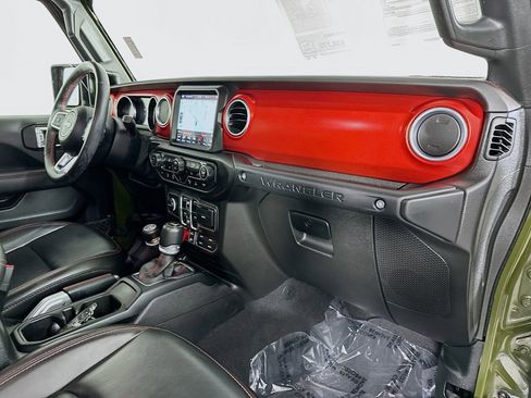 Used 2021 Jeep Wrangler Unlimited Rubicon w/ Uconnect 4C Nav & Sound Group AWD/4WD image 33