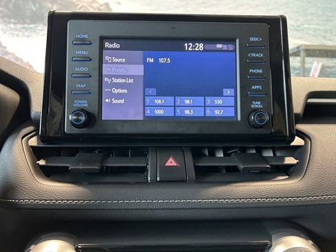 Used 2019 Toyota RAV4 LE image 79