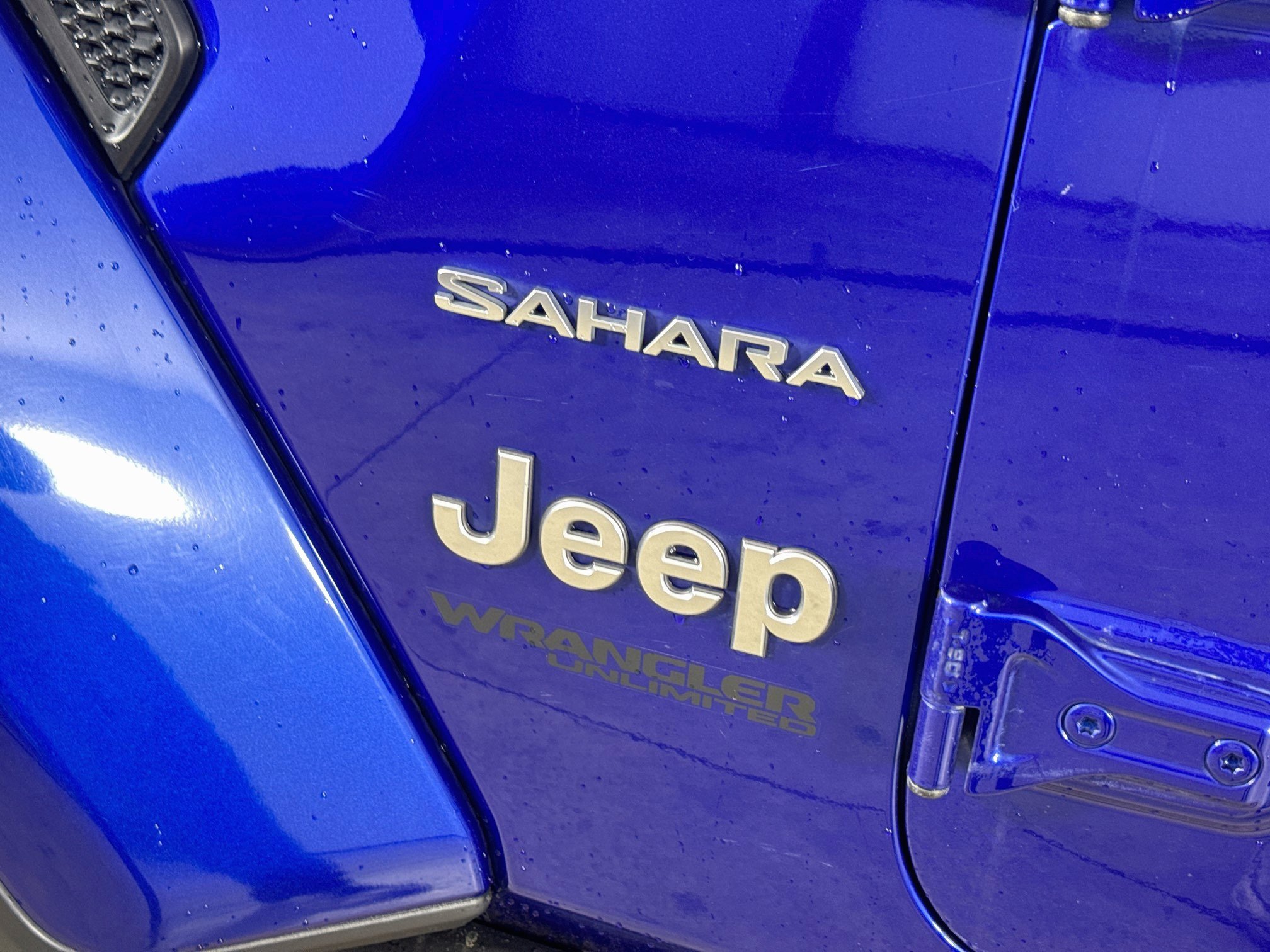 Used 2018 Jeep Wrangler Unlimited Sahara AWD/4WD image 28