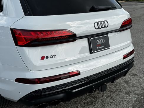 New 2026 Audi SQ7 Premium Plus AWD/4WD image 7