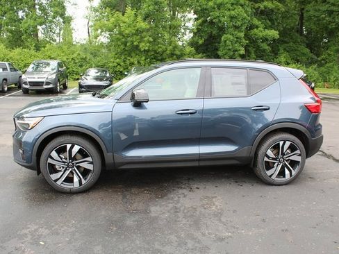 New 2026 Volvo XC40 B5 Ultra w/ Protection Package Premier image 6