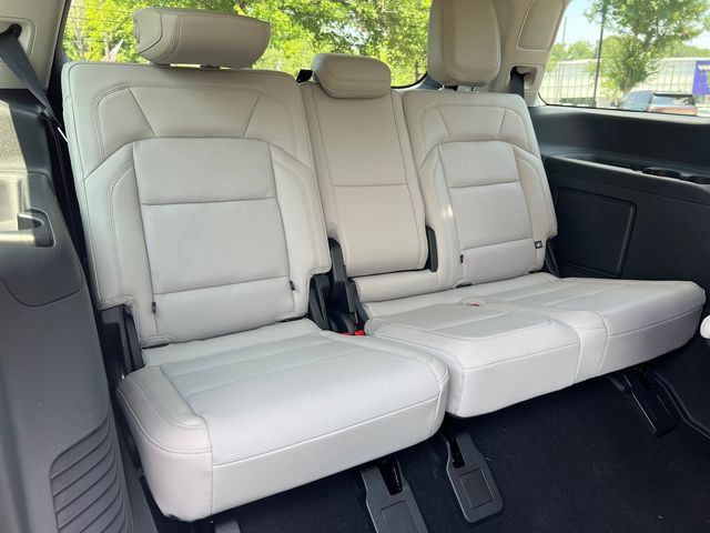 New 2026 Lincoln Navigator Reserve AWD/4WD image 16