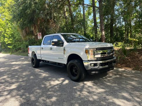 Used 2019 Ford F250 XLT AWD/4WD image 6
