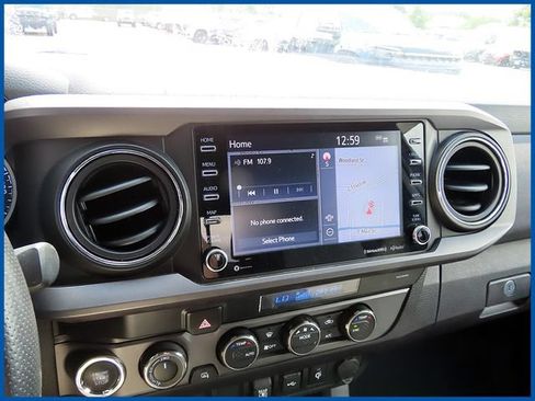 Used 2021 Toyota Tacoma TRD Sport AWD/4WD image 19