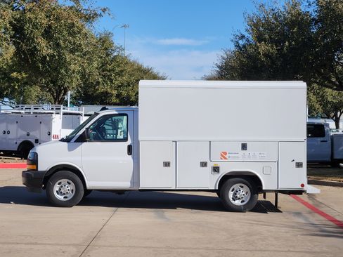 New 2025 Chevrolet Express 3500 w/ Power Convenience Package image 11
