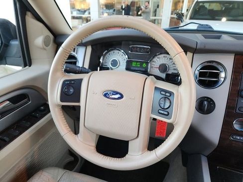 Used 2014 Ford Expedition XLT w/ Equipment Group 202A image 19