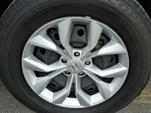 Certified 2024 Honda CR-V LX image 8