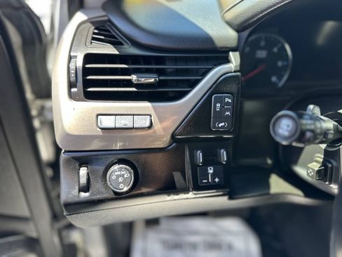 Used 2019 GMC Yukon XL Denali RWD image 14