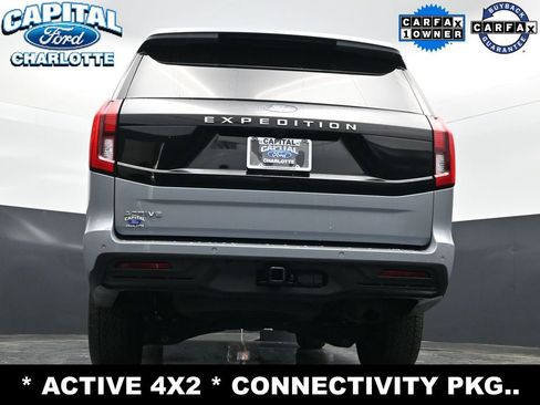Used 2025 Ford Expedition Active AWD/4WD image 25