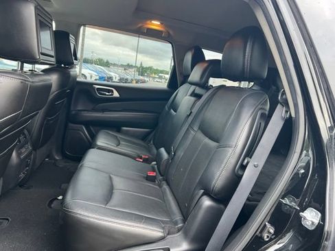 Used 2013 Nissan Pathfinder Platinum w/ Platinum Premium Pkg AWD/4WD image 13