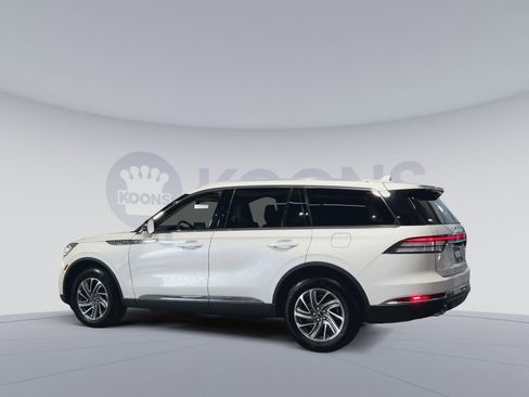 Used 2023 Lincoln Aviator AWD image 8