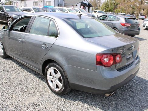 Used 2009 Volkswagen Jetta SE FWD image 9