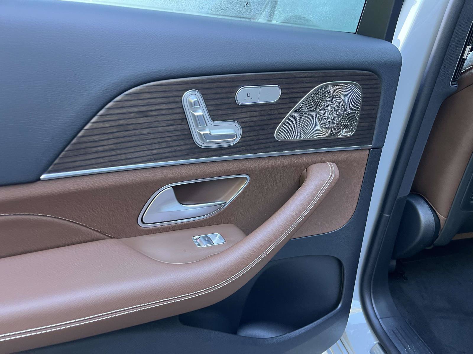 New 2027 Mercedes-Benz GLS 450 4MATIC image 41