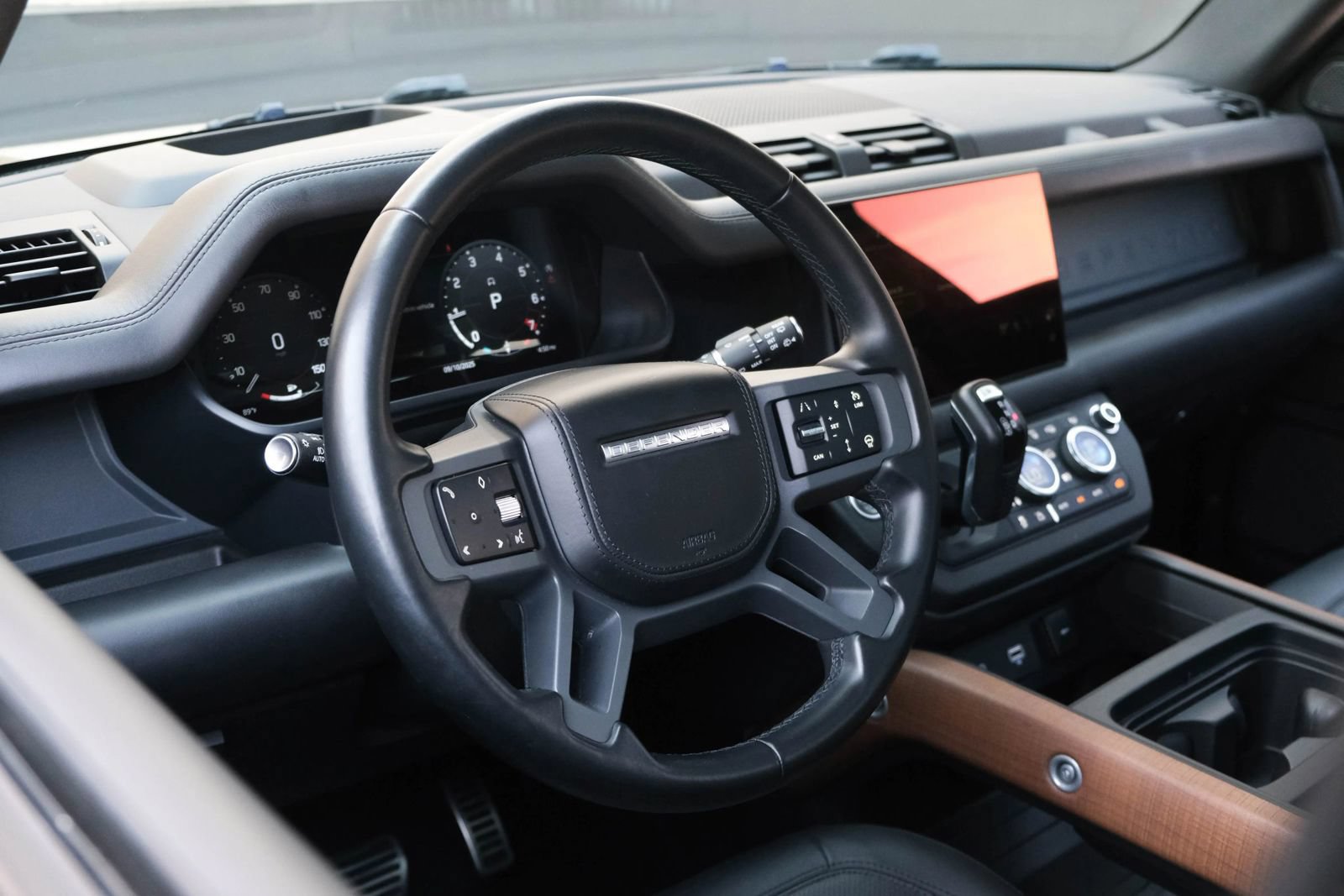Used 2023 Land Rover Defender 110 X AWD/4WD image 23