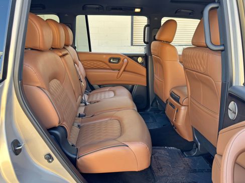 Used 2024 INFINITI QX80 Sensory AWD/4WD image 44