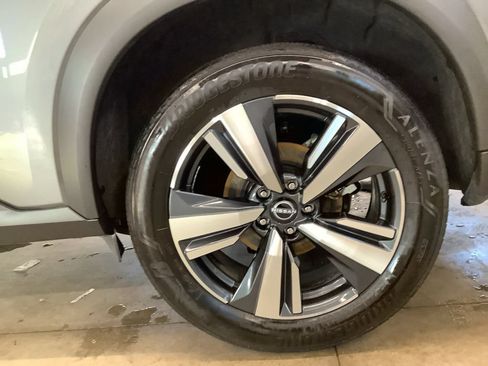 Used 2026 Nissan Rogue SL AWD/4WD image 27