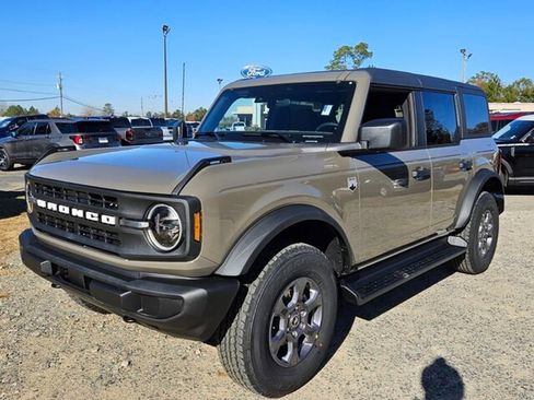 New 2025 Ford Bronco Big Bend image 3