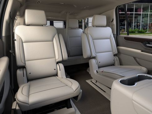 New 2026 GMC Yukon XL Denali w/ Denali Reserve Package AWD/4WD image 17