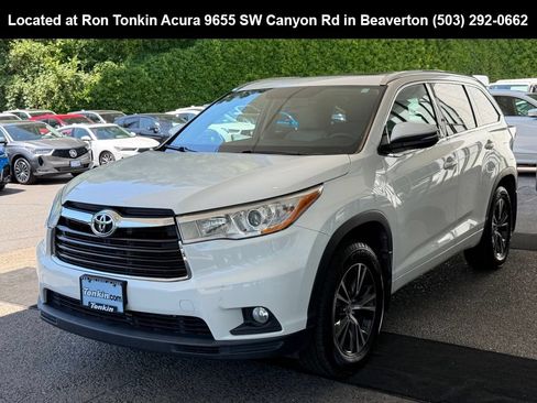 Used 2016 Toyota Highlander XLE AWD/4WD image 4