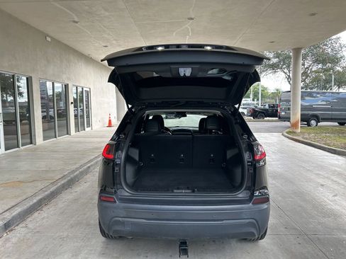 Used 2019 Jeep Cherokee Latitude Plus image 29