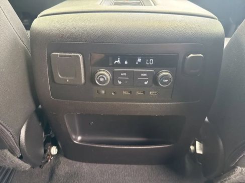 Used 2019 Chevrolet Tahoe Premier AWD/4WD image 33