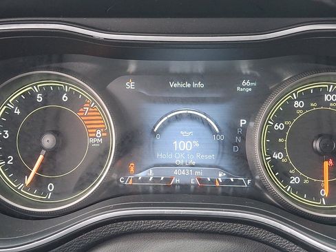 Used 2022 Jeep Cherokee Trailhawk image 20