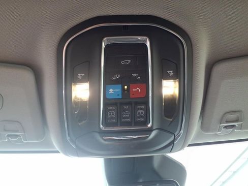 Used 2023 Jeep Grand Cherokee L Limited AWD/4WD image 29