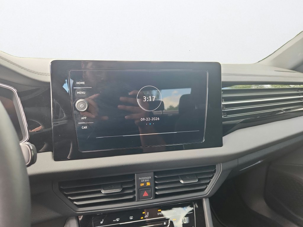 Certified 2025 Volkswagen Jetta Sport FWD image 15