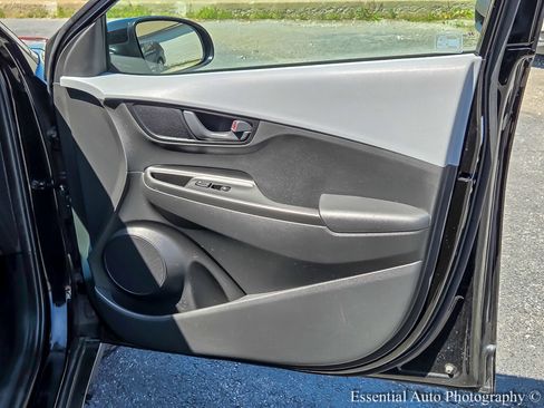 Used 2021 Hyundai Kona SE image 30