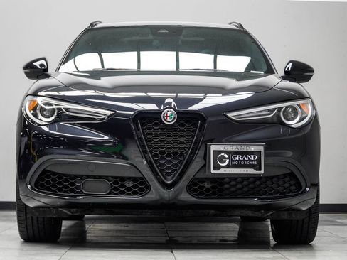 Used 2023 Alfa Romeo Stelvio Veloce AWD/4WD image 10