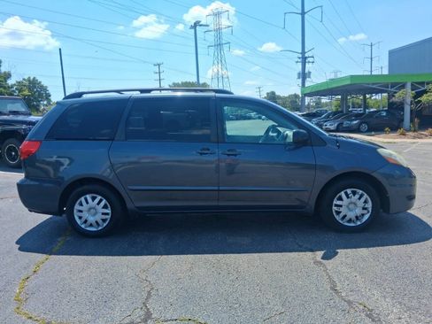 Used 2006 Toyota Sienna CE FWD image 4