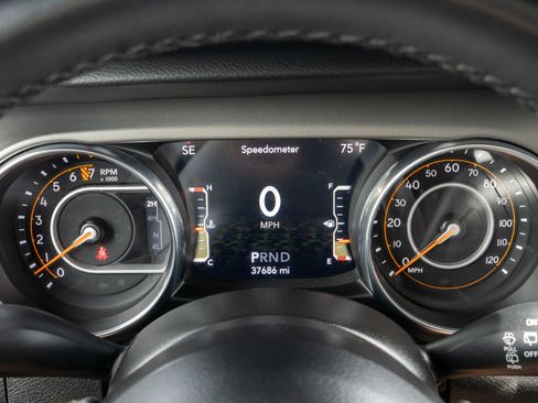 Used 2022 Jeep Wrangler Sport AWD/4WD image 15