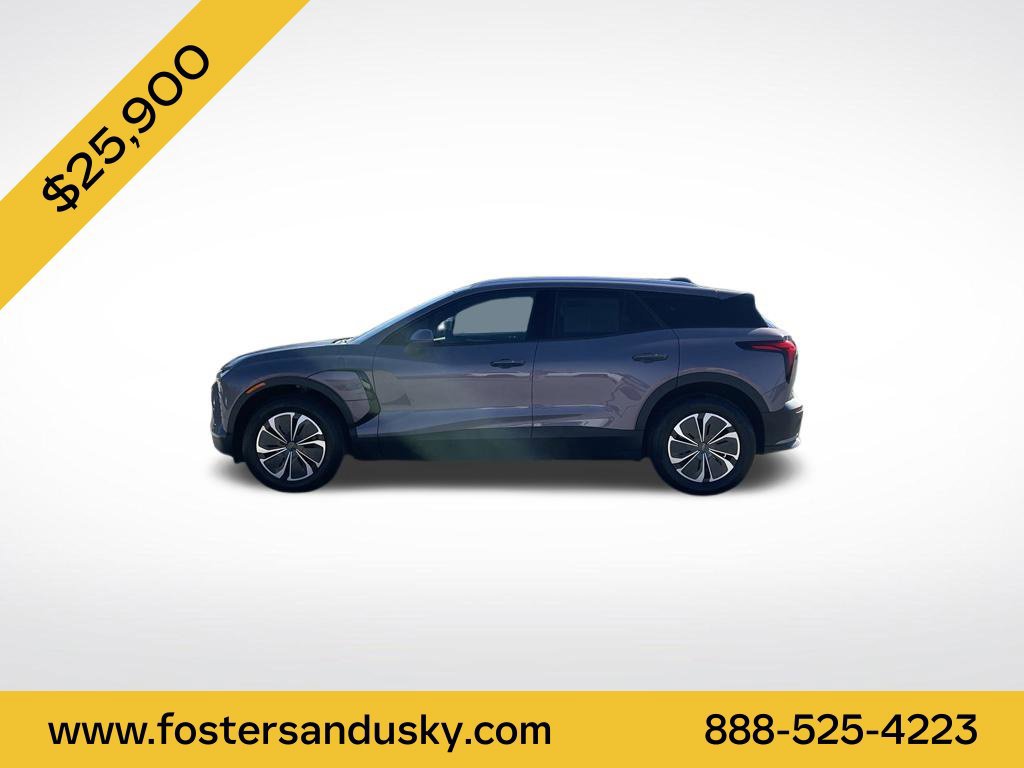 Used 2024 Chevrolet Blazer EV LT AWD/4WD image 2