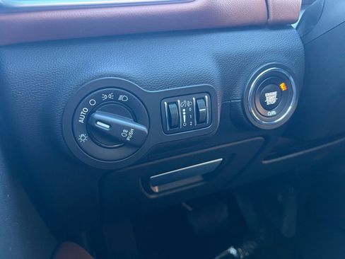 Used 2018 Maserati Ghibli image 22