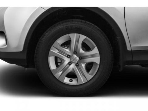 Used 2015 Toyota RAV4 LE FWD image 11