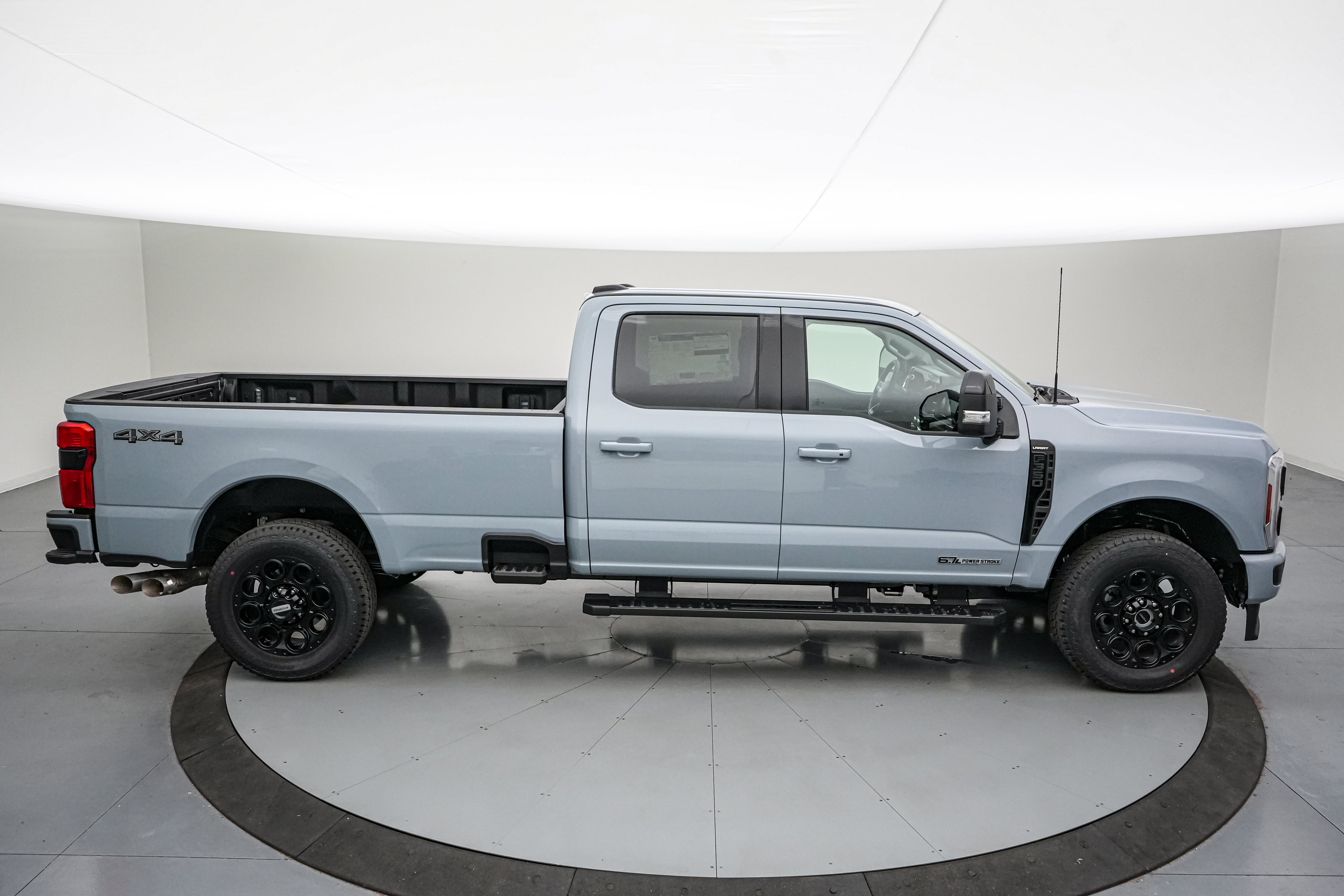 New 2026 Ford F350 Lariat w/ Black Appearance Package AWD/4WD image 3