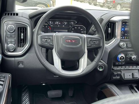 Certified 2022 GMC Sierra 1500 SLT w/ SLT Premium Plus Package image 14