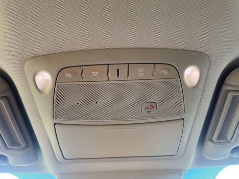 Used 2020 Nissan Armada SL image 25